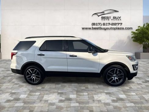 Used 2017 Ford Explorer Sport w/ Equipment Group 401A AWD/4WD image 8