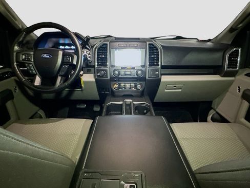 Used 2017 Ford F150 XLT w/ Equipment Group 302A Luxury AWD/4WD image 9