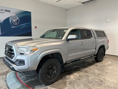 Used 2019 Toyota Tacoma SR image 2