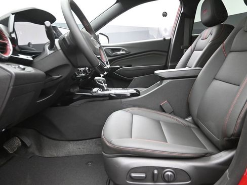 New 2026 Chevrolet Trax RS w/ Sunroof Package image 13