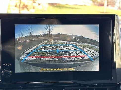 Used 2025 Toyota Corolla SE image 12