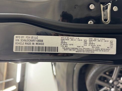 Used 2024 Jeep Compass Limited w/ High Altitude Package image 11