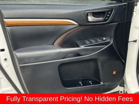 Used 2019 Toyota Highlander Limited Platinum AWD/4WD image 27