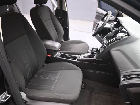 Used 2015 Ford Focus SE image 23
