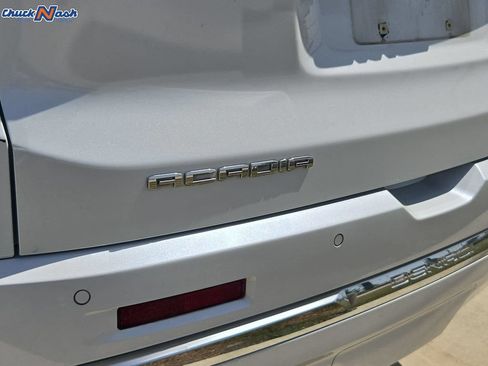 Used 2023 GMC Acadia Denali w/ Denali Technology Package FWD image 8