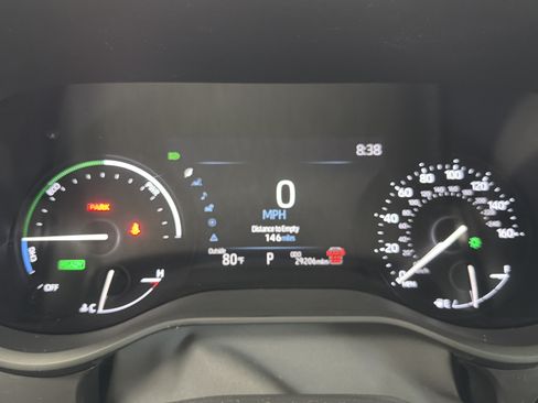 Used 2025 Toyota Sienna LE AWD/4WD image 9