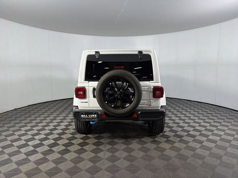 Used 2022 Jeep Wrangler Unlimited Sahara AWD/4WD image 48