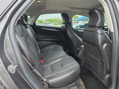 Used 2015 Ford Fusion Titanium FWD image 23