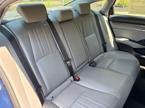 Used 2018 Honda Accord Touring image 33