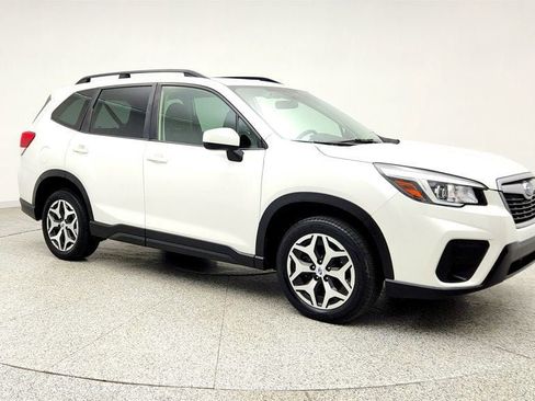 Used 2020 Subaru Forester Premium AWD/4WD image 3