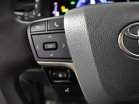 Used 2025 Toyota Camry LE image 15