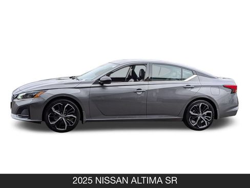 Used 2025 Nissan Altima 2.5 SR FWD image 5