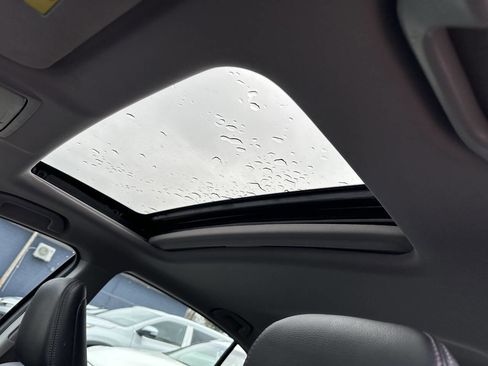 Used 2017 Honda Accord Touring image 16