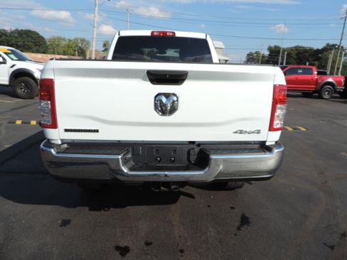 Used 2024 RAM 2500 Big Horn w/ Bed Utility Group image 5