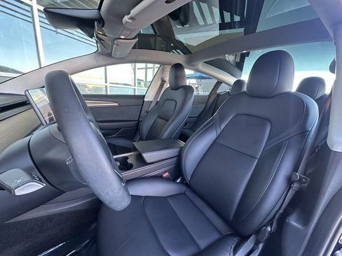 Used 2023 Tesla Model 3 Standard Range image 35