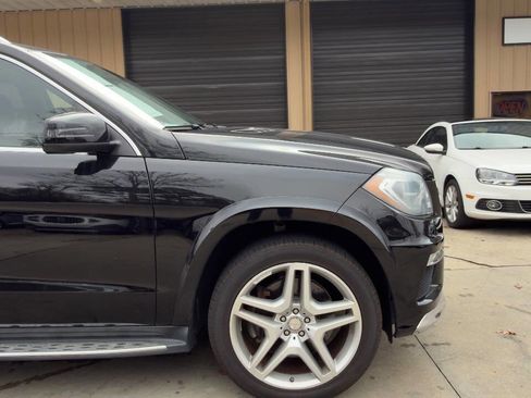 Used 2014 Mercedes-Benz GL 550 4MATIC image 6