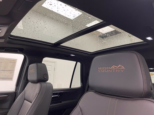 New 2026 Chevrolet Tahoe High Country w/ Sun And Tow Package AWD/4WD image 12