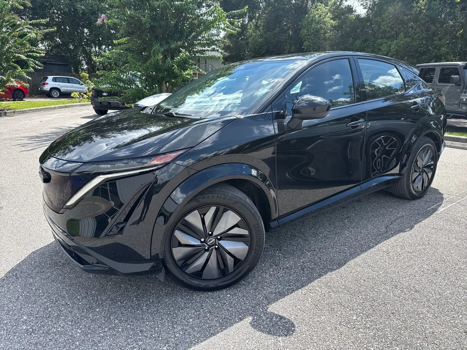 Used 2024 Nissan Ariya AWD image 3