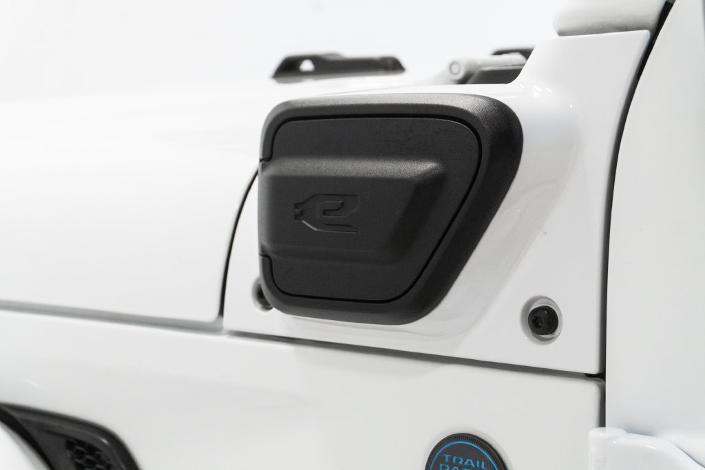 Used 2024 Jeep Wrangler Unlimited w/ Convenience Group AWD/4WD image 29