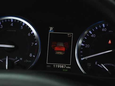 Used 2017 Toyota Highlander XLE image 35