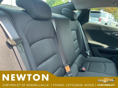Used 2025 Chevrolet Malibu RS FWD image 26
