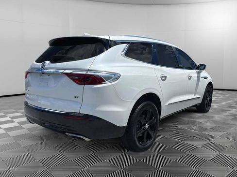 Used 2023 Buick Enclave Essence AWD/4WD image 4