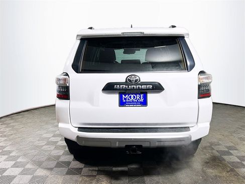 Certified 2024 Toyota 4Runner TRD Off-Road image 7