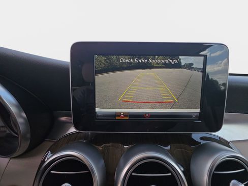 Used 2019 Mercedes-Benz GLC 300 image 23