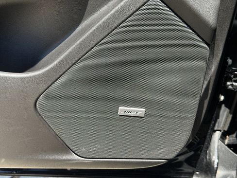 Certified 2023 Cadillac XT5 Luxury w/ LPO, Floor Liner Package AWD/4WD image 19