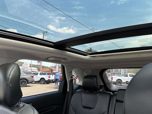 Used 2017 Ford Edge Titanium w/ Equipment Group 301A image 12