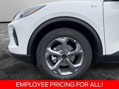 New 2026 Ford Escape ST-Line w/ Cold Weather Package FWD image 9