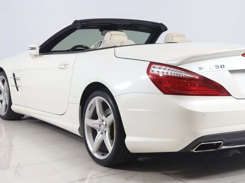Used 2013 Mercedes-Benz SL 550 image 31