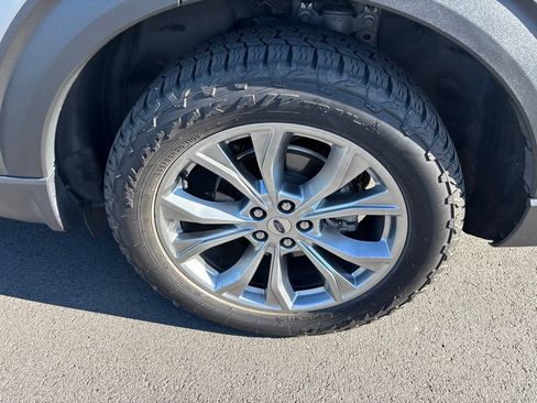 Used 2020 Ford Explorer Limited AWD/4WD image 2