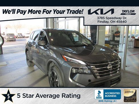 Used 2024 Nissan Rogue SV image 1