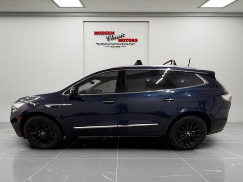 Used 2023 Buick Enclave Avenir w/ Avenir Technology Package AWD/4WD image 4