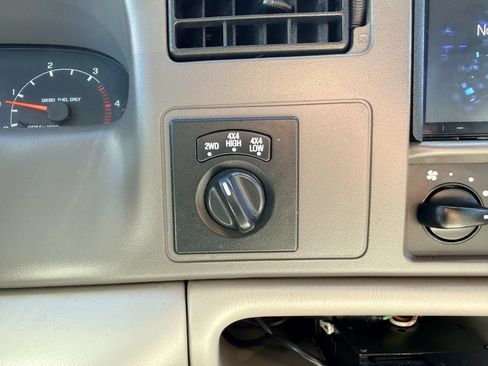 Used 1999 Ford F350 XLT AWD/4WD image 17