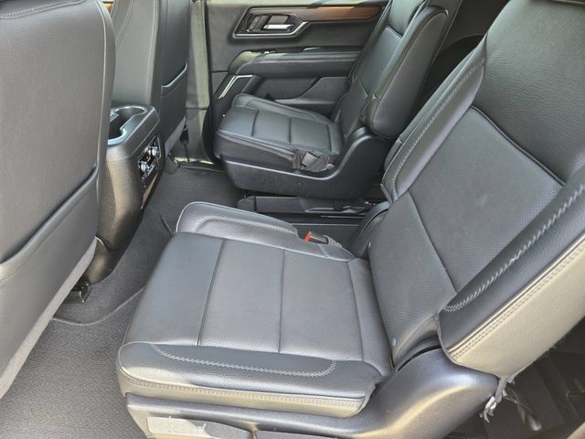 Used 2025 GMC Yukon Denali AWD/4WD image 29