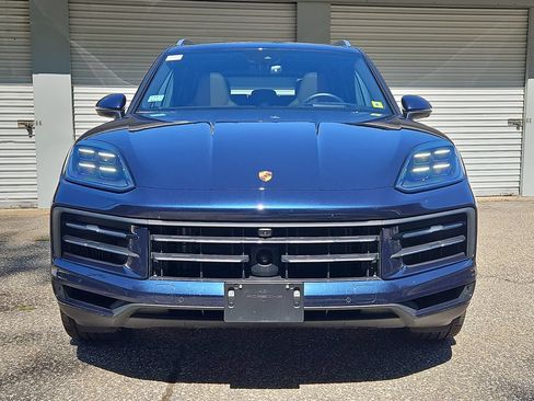 Certified 2025 Porsche Cayenne E-Hybrid AWD/4WD image 10