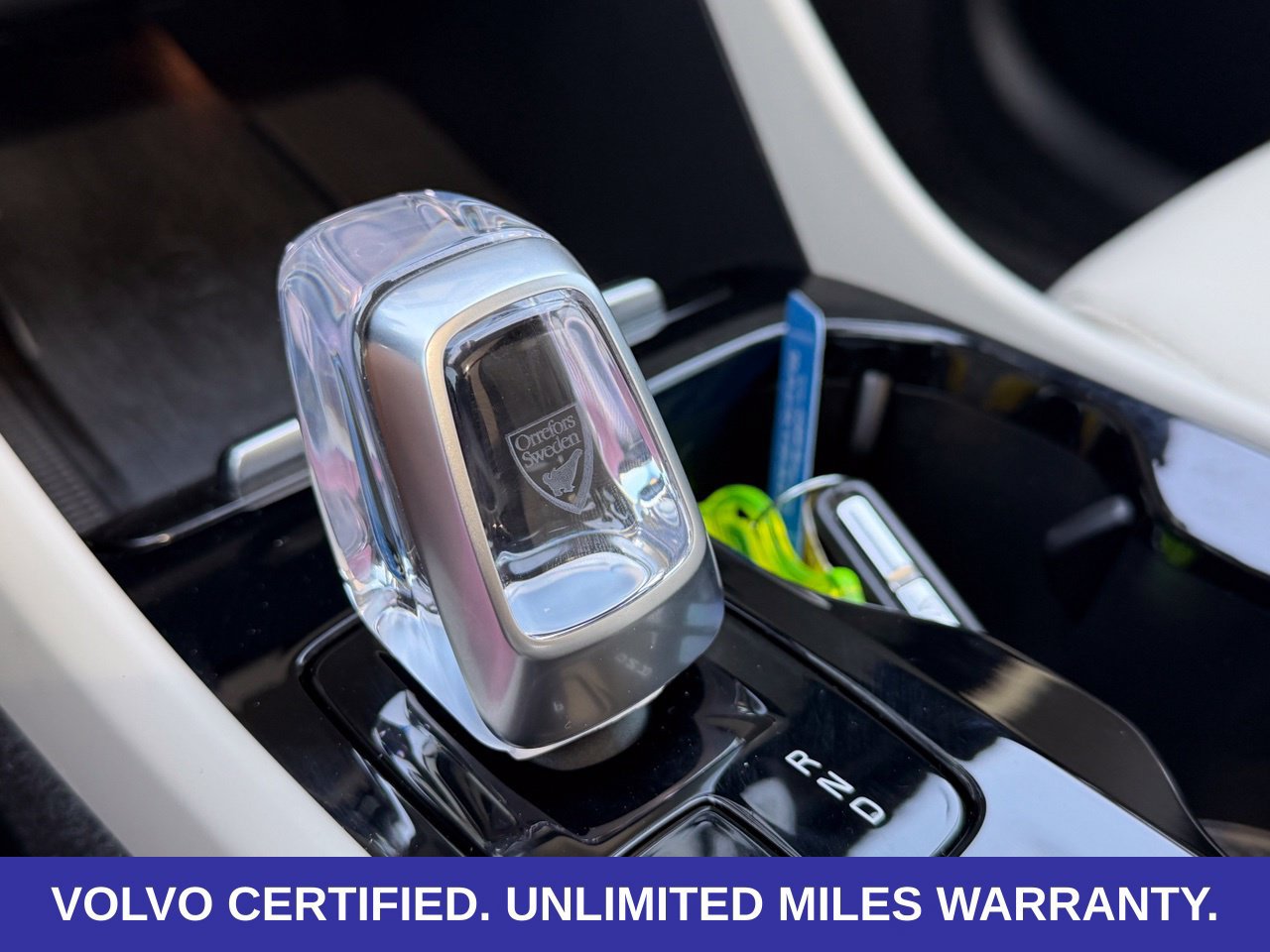 Certified 2025 Volvo XC40 B5 Ultra w/ Protection Package Premier AWD/4WD image 20