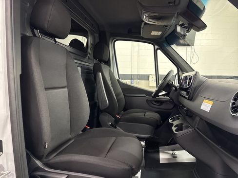 New 2026 Mercedes-Benz Sprinter 2500 image 12
