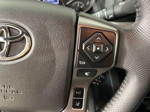 Used 2021 Toyota Tacoma Limited AWD/4WD image 13