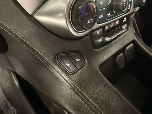 Used 2020 Chevrolet Suburban LT AWD/4WD image 19