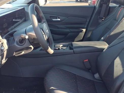 New 2026 Nissan Sentra SR image 28