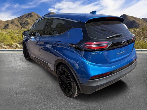 Used 2022 Chevrolet Bolt LT FWD image 5