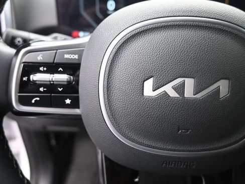 Used 2025 Kia Sorento SX Prestige AWD/4WD image 15