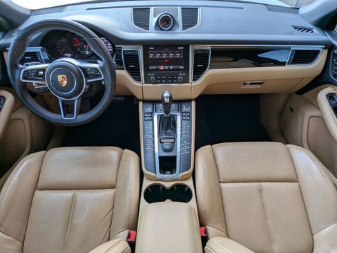 Used 2017 Porsche Macan image 21