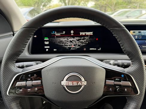 Used 2025 Nissan Ariya FWD image 24