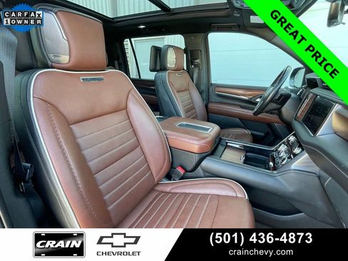 Used 2023 GMC Yukon XL Denali Ultimate image 32