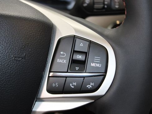 New 2026 Ford Explorer Active RWD image 40