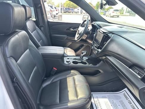 Certified 2023 Chevrolet Traverse RS w/ LPO, Floor Liner Package AWD/4WD image 28